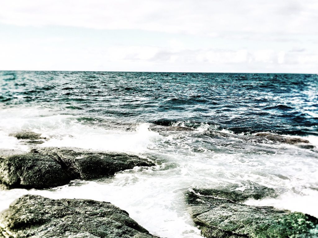 夏が始まらない。